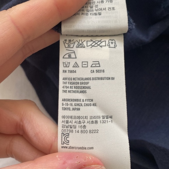 Hollister T-shirt size S - Picture 7 of 7